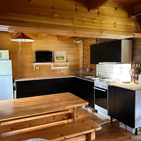 Viihtyisae Moekki Riekkojen Mailla Hetassa Hébergement de vacances Enontekiö