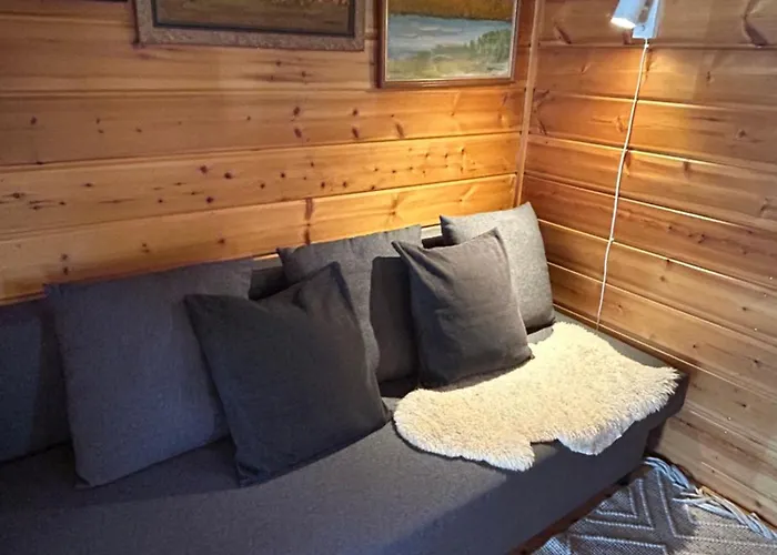 Viihtyisae Moekki Riekkojen Mailla Hetassa *